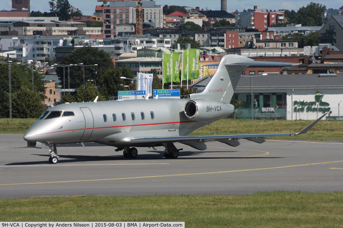 9H-VCA, 2014 Bombardier Challenger 350 (BD-100-1A10) C/N 20513, Lining up runway 30.