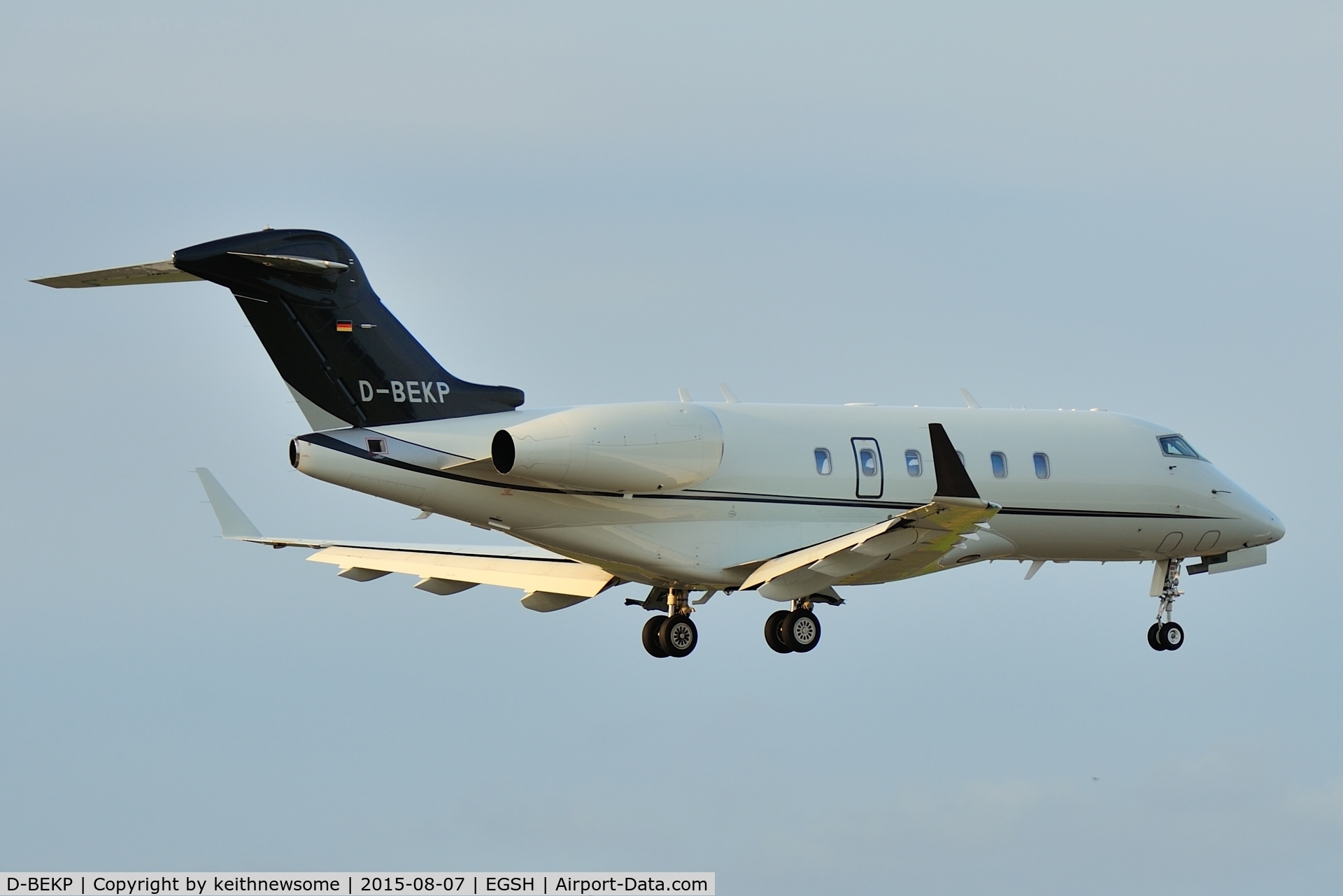D-BEKP, 2009 Bombardier Challenger 300 (BD-100-1A10) C/N 20275, Arriving from Faro, Portugal.