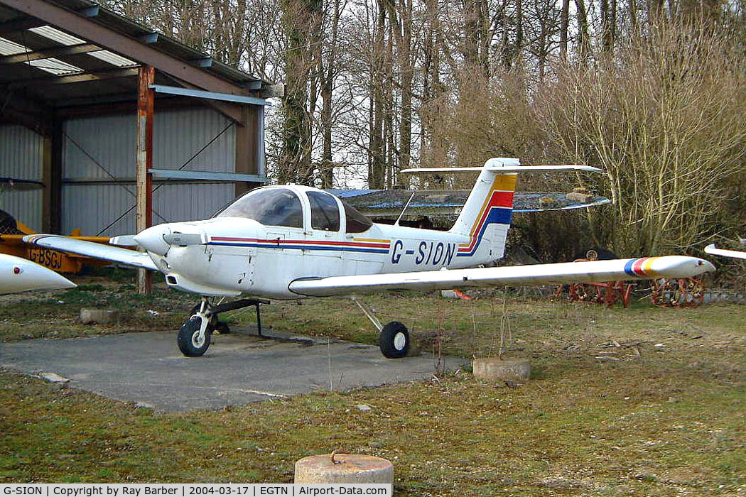 G-SION, 1981 Piper PA-38-112 Tomahawk Tomahawk C/N 38-81A0146, Piper PA-38-112 Tomahawk II [38-81A0146] Enstone~G 17/03/2004