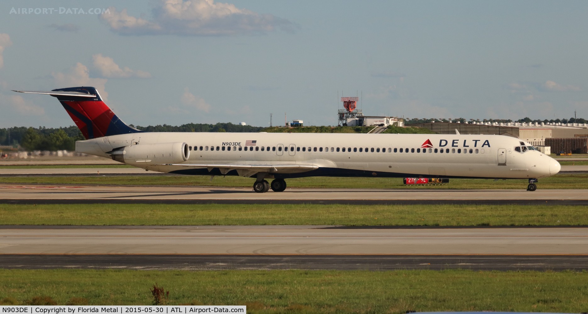 N903DE, 1992 McDonnell Douglas MD-88 C/N 53380, Delta