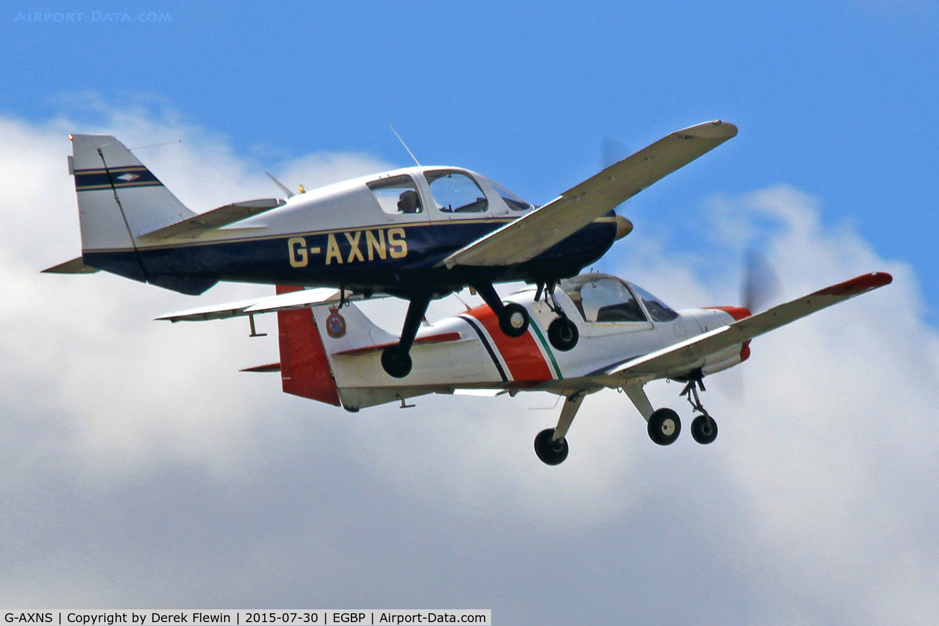 G-AXNS, 1969 Beagle B-121 Pup Series 2 (Pup 150) C/N B121-110, Pup, Gamston based, previously G-25-110, seen flying in close formation with G-BULL.
