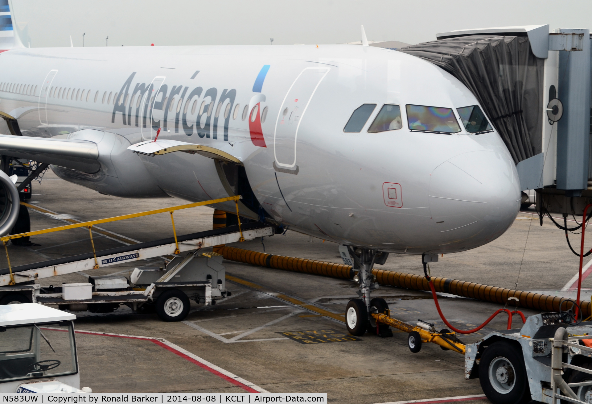 N583UW, 2014 Airbus A321-231 C/N 6181, Nose at the gate CLT