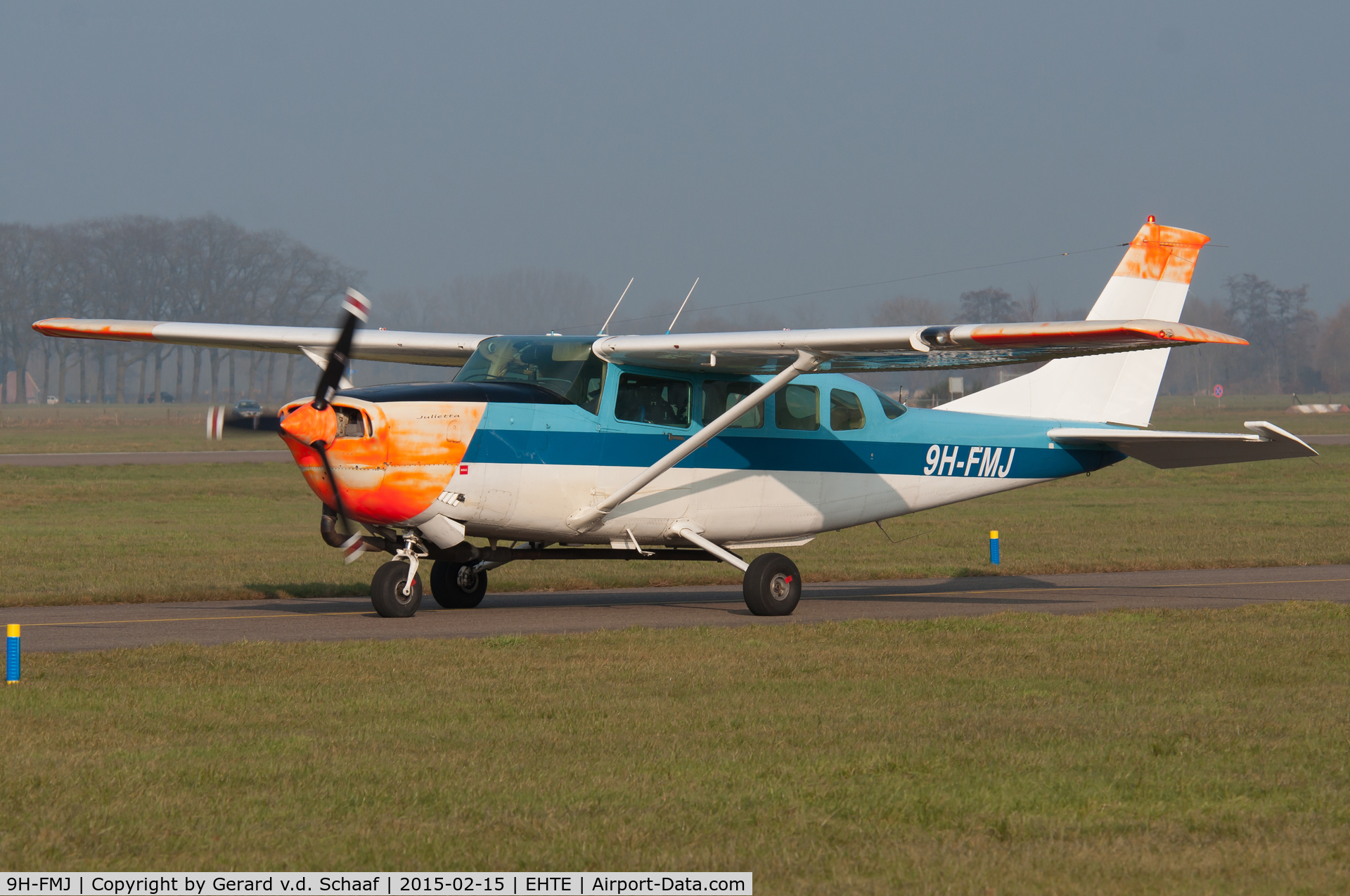 9H-FMJ, 1980 Cessna T207A Turbo Skywagon 8 C/N 20700590, Teuge, Februari 2015