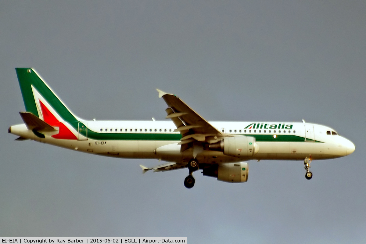 EI-EIA, 2010 Airbus A320-216 C/N 4195, Airbus A320-216 [4195] (Alitalia) Home~G 02/06/2015. On approach 27L.