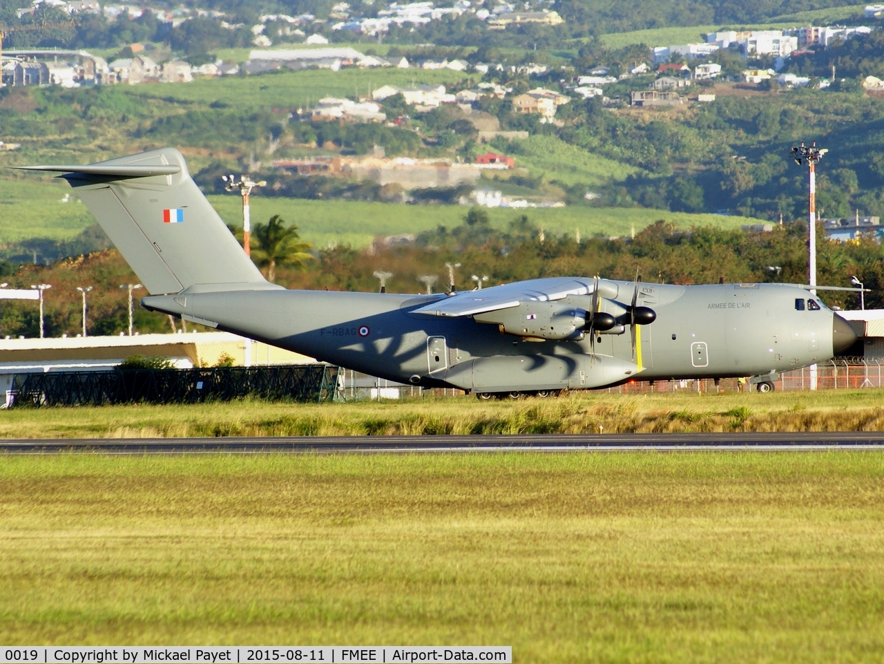 0019, 2015 Airbus A400M Atlas C/N 019, Nice visitor in Reunion Island . (F-RBAG)