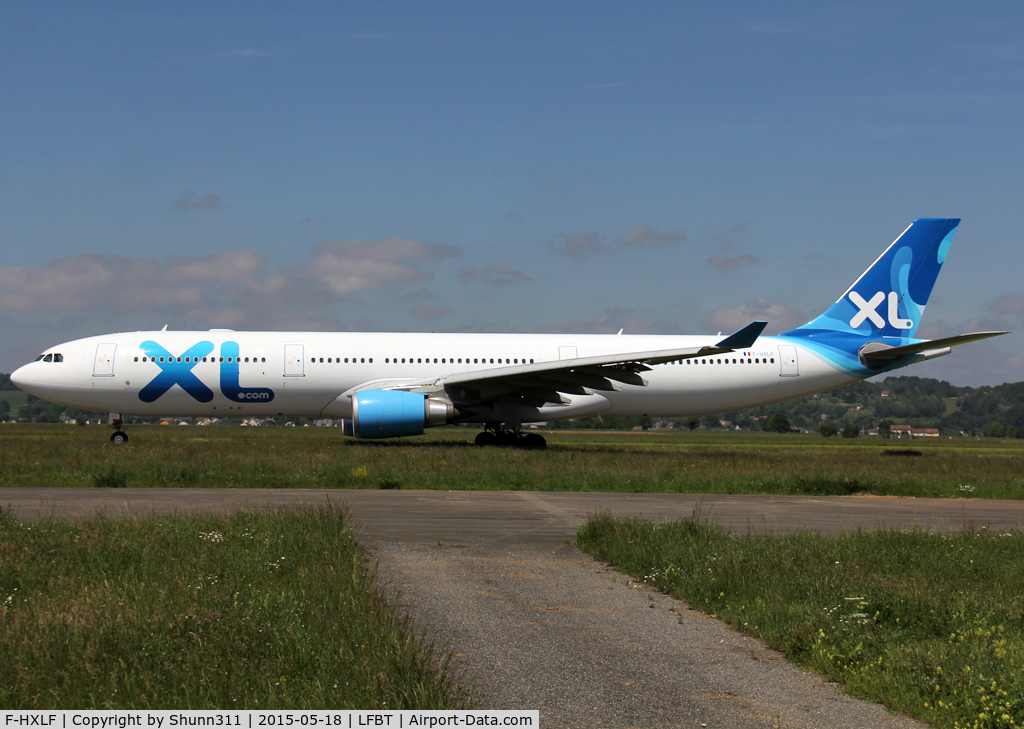 F-HXLF, 2012 Airbus A330-303 C/N 1360, Taxiing for departure...