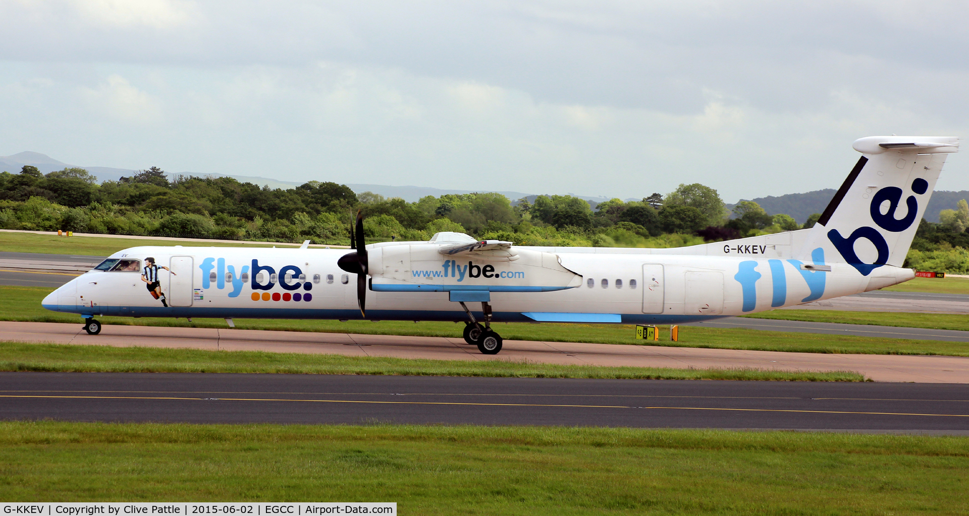 G-KKEV, 2008 De Havilland Canada DHC-8-402Q Dash 8 C/N 4201, Moments after arrival at Manchester Airport EGCC