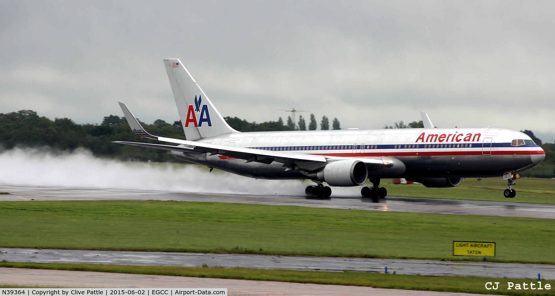 N39364, 1988 Boeing 767-323 C/N 24045, Rotate at Manchester Airport EGCC