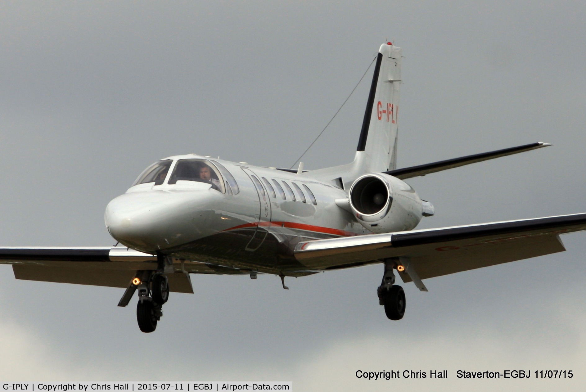 G-IPLY, 2000 Cessna 550 Citation Bravo C/N 550-0927, on finals at Staverton