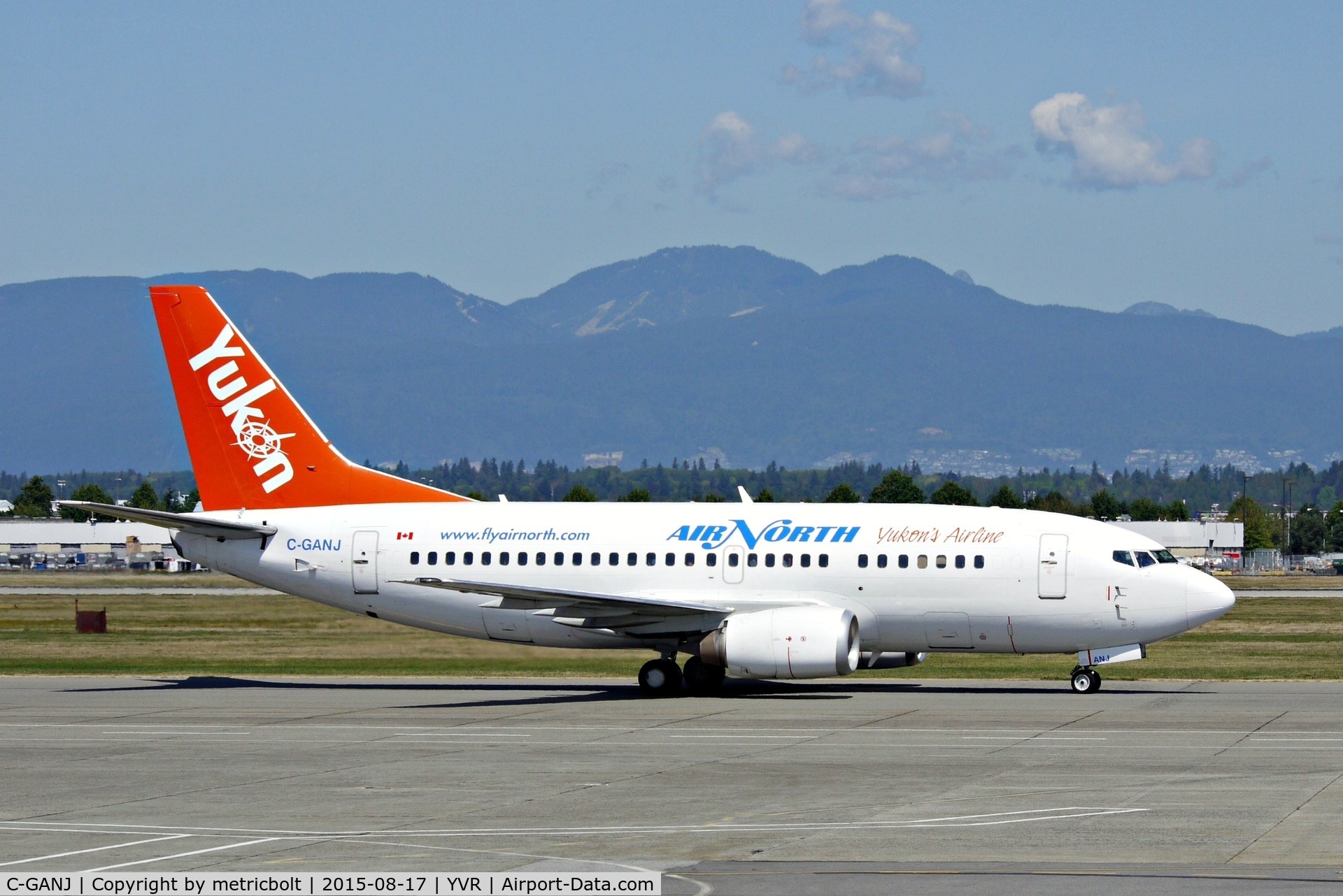C-GANJ, 1993 Boeing 737-548 C/N 26287, Arrival at YVR
