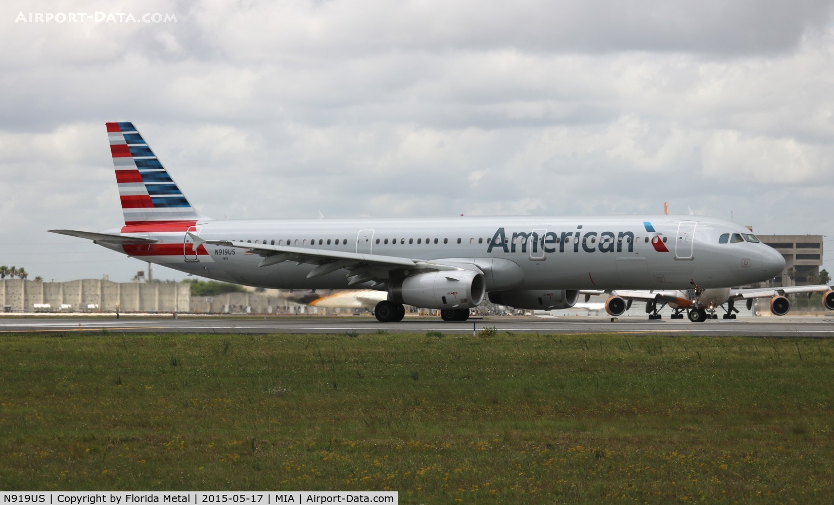 N919US, 2015 Airbus A321-231 C/N 6479, American