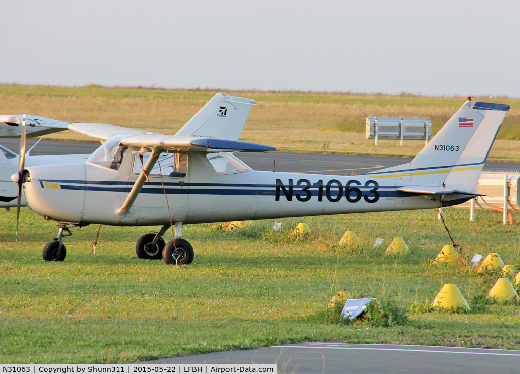 N31063, 1973 Reims F150K C/N 0567, Parked on the grass...