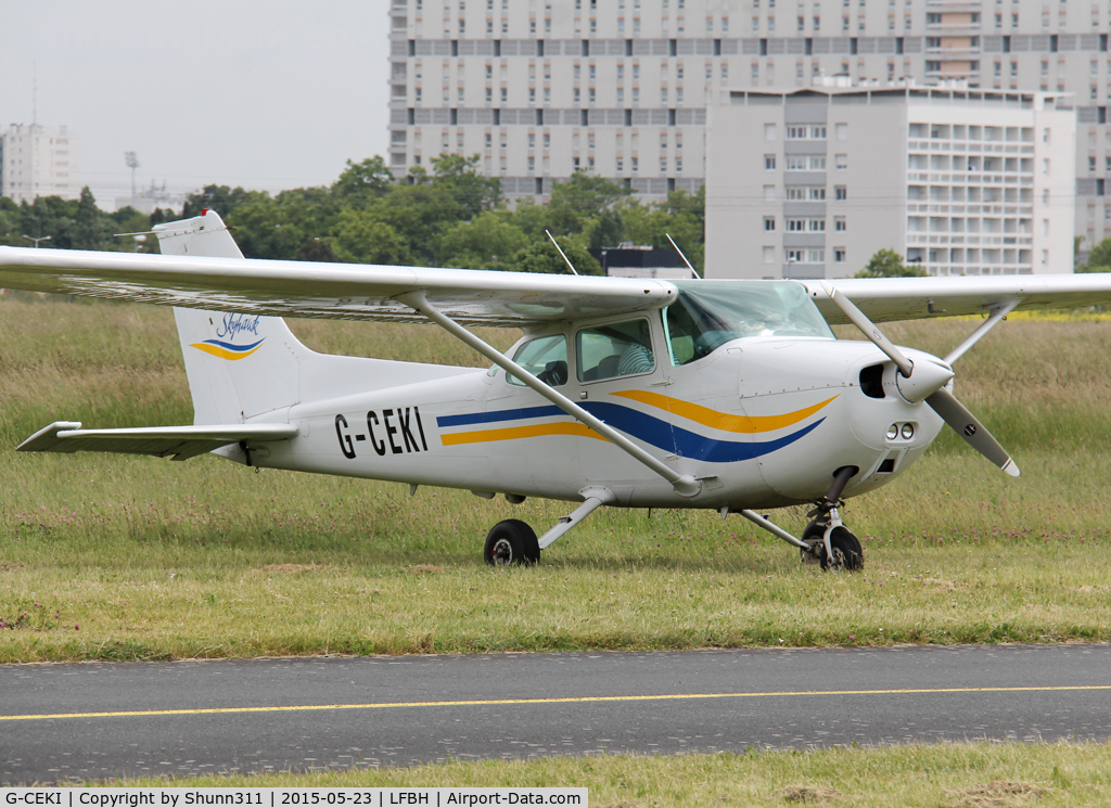 G-CEKI, 1981 Cessna 172P Skyhawk C/N 172-74356, Parked on the grass...