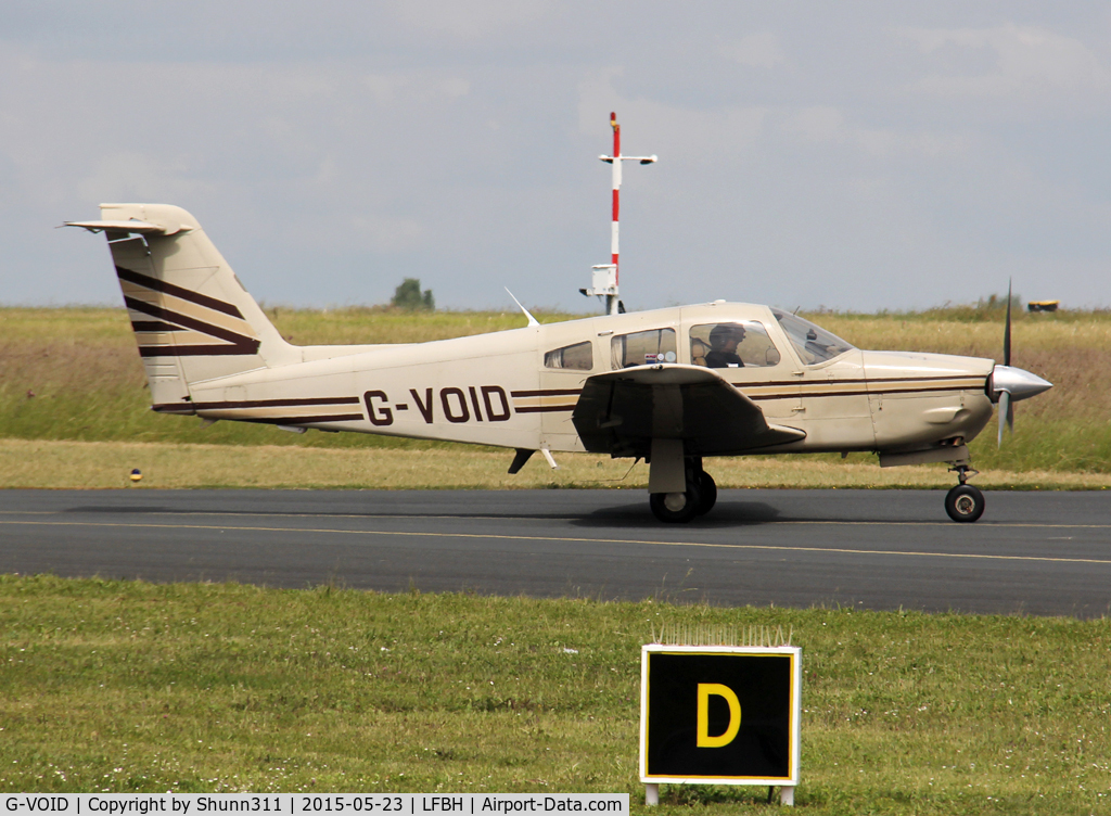 G-VOID, 1981 Piper PA-28RT-201 Arrow IV C/N 28R-8118049, Taxiing to the Southern Apron for parking...