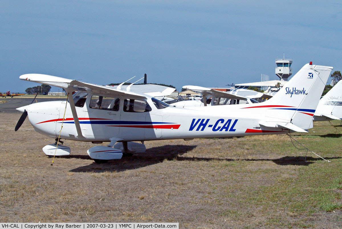 VH-CAL, Cessna 172R C/N 17281168, Cessna 172R Skyhawk [172-81168] RAAF Williams/Point Cook~VH 23/03/2007