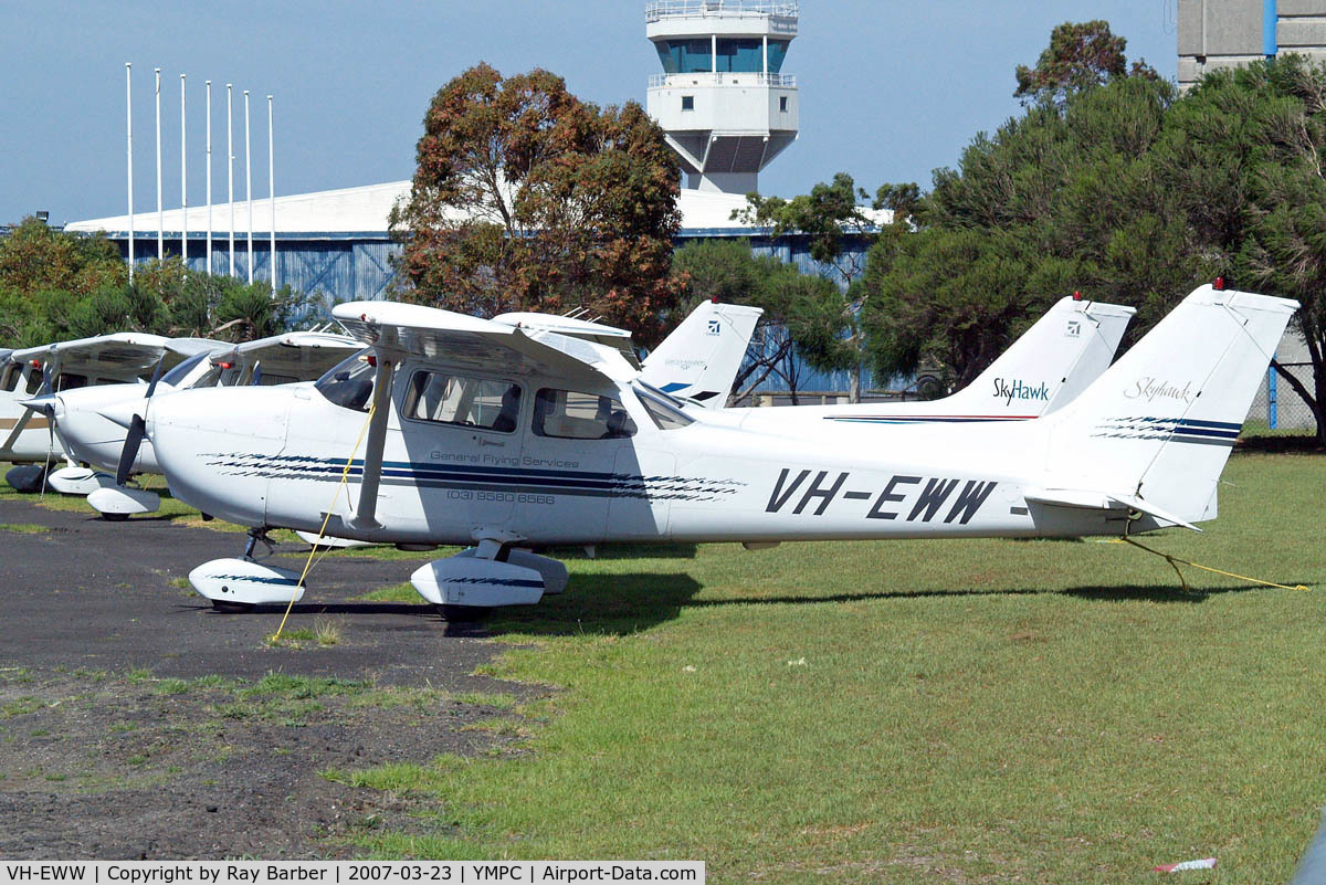 VH-EWW, Cessna 172R C/N 17280090, Cessna 172R Skyhawk [172-80090] RAAF Williams/Point Cook~VH 23/03/2007