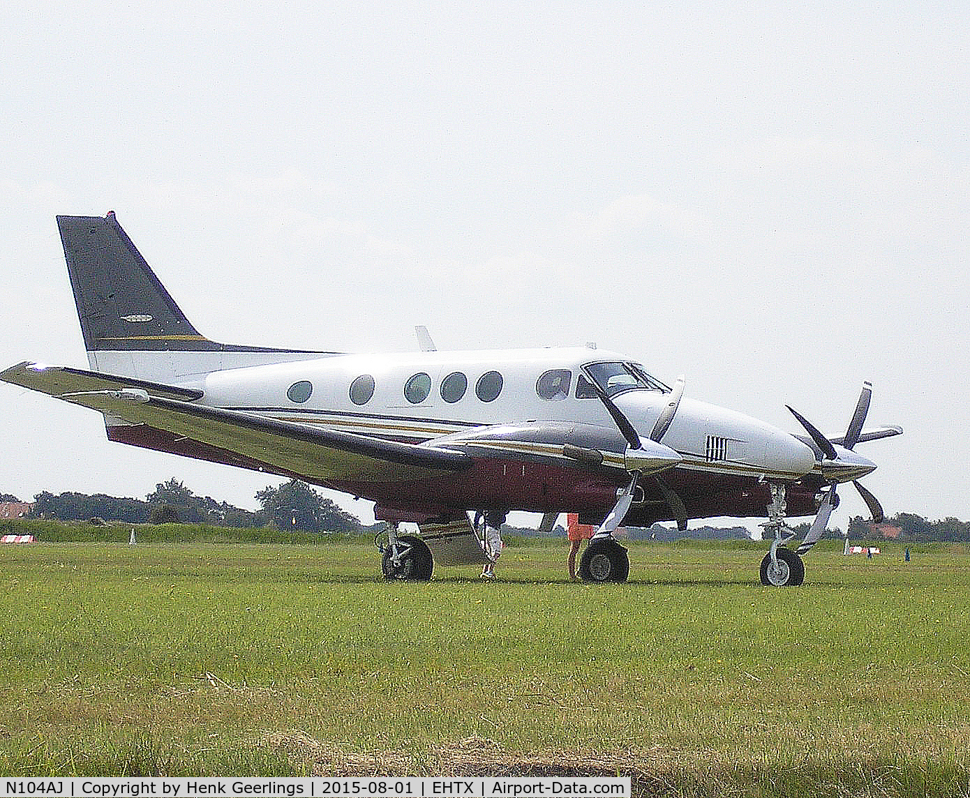 N104AJ, 1988 Beech C90A King Air C/N LJ-1164, Texel Airshow , August 2015