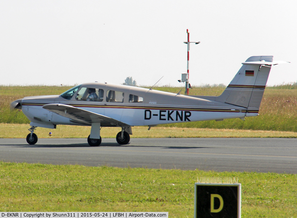D-EKNR, 1979 Piper PA-28RT-201 Arrow IV Arrow IV C/N 28R-7918187, Taxiing for departure...