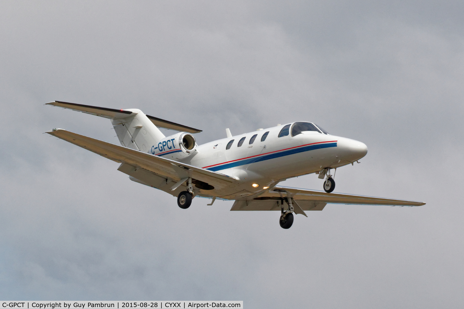 C-GPCT, 1998 Cessna 525 CitationJet C/N 525-0256, Landing