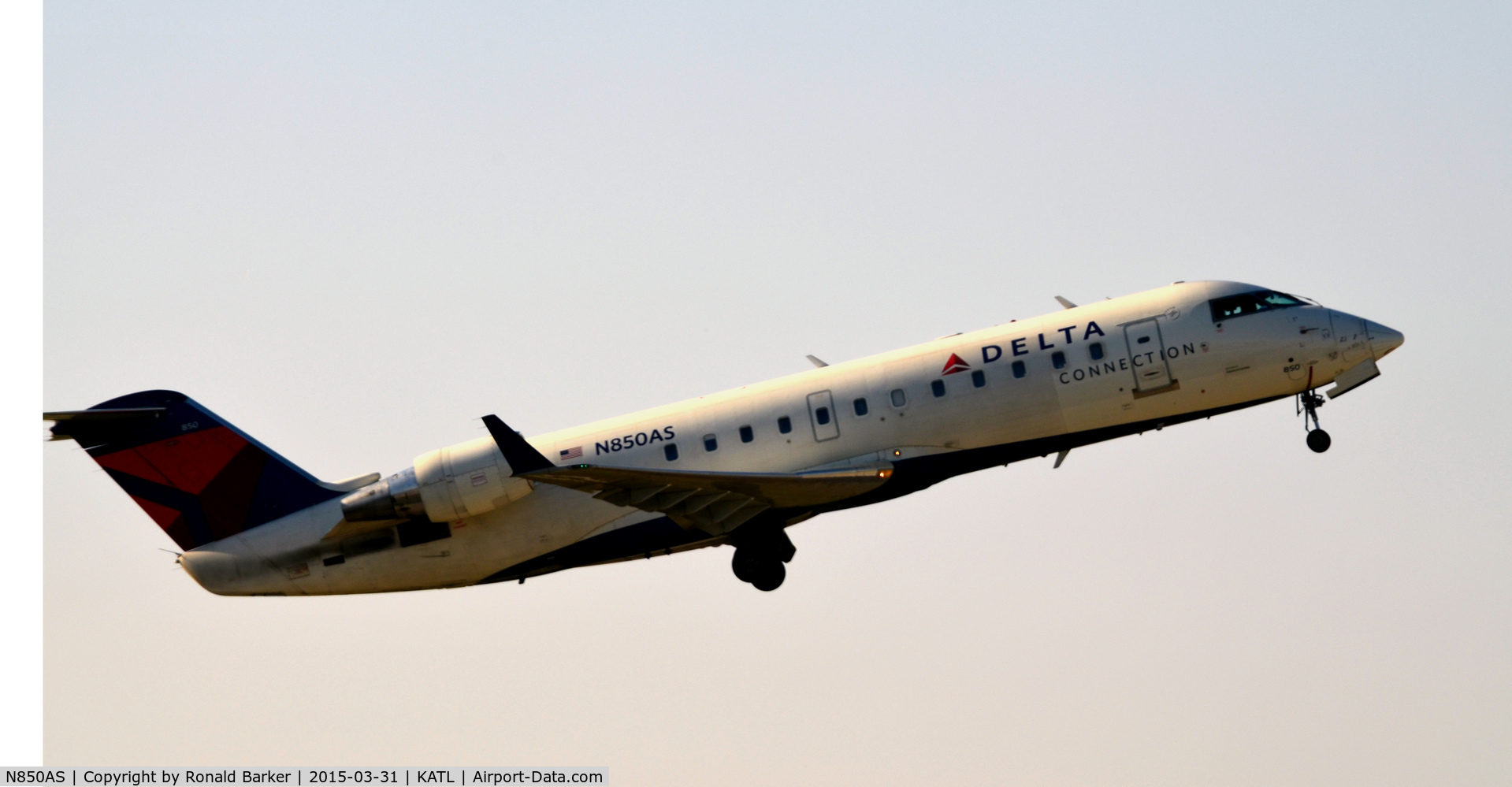 N850AS, 1999 Bombardier CRJ-200ER (CL-600-2B19) C/N 7355, Takeoff Atlanta