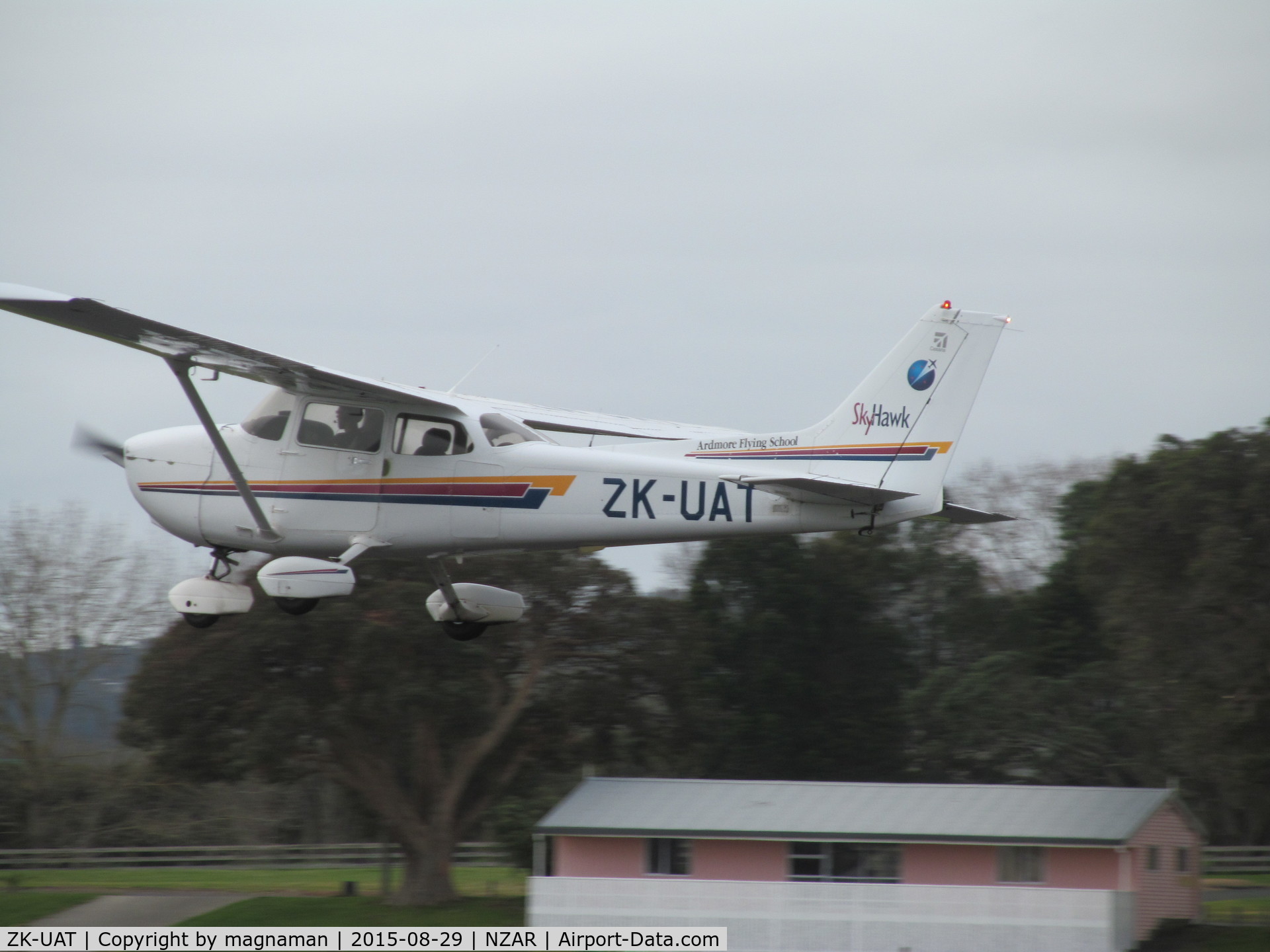 ZK-UAT, Cessna 172R C/N 17281127, about to touch down
