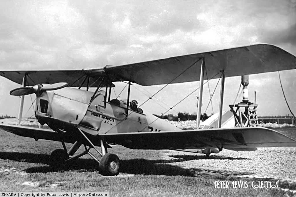 ZK-ABV, 1928 De Havilland DH60G Gipsy Moth C/N 806, Manawatu AC