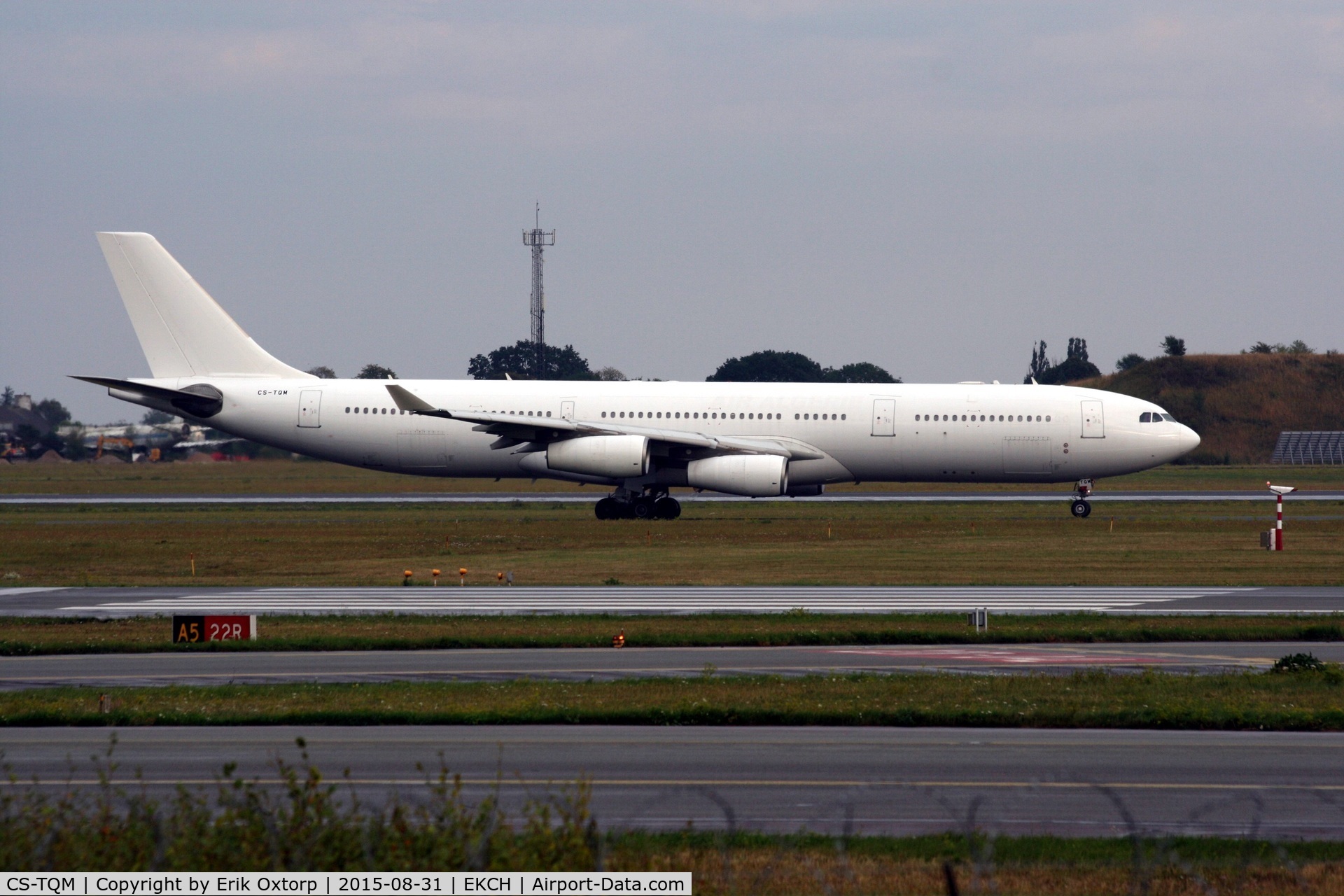 CS-TQM, 1995 Airbus A340-313 C/N 117, CS-TQM taxing for takeoff on rw 04R