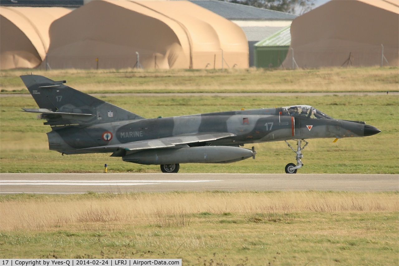 17, Dassault Super Etendard C/N 66, Dassault Super Etendard M, Taxiing after landing rwy 26, Landivisiau Naval Air Base (LFRJ)