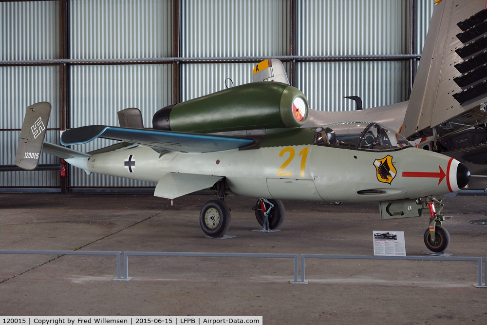 120015, Heinkel He-162A-2 Volksjager C/N 120015, IN THE MUSEE DE L'AIR