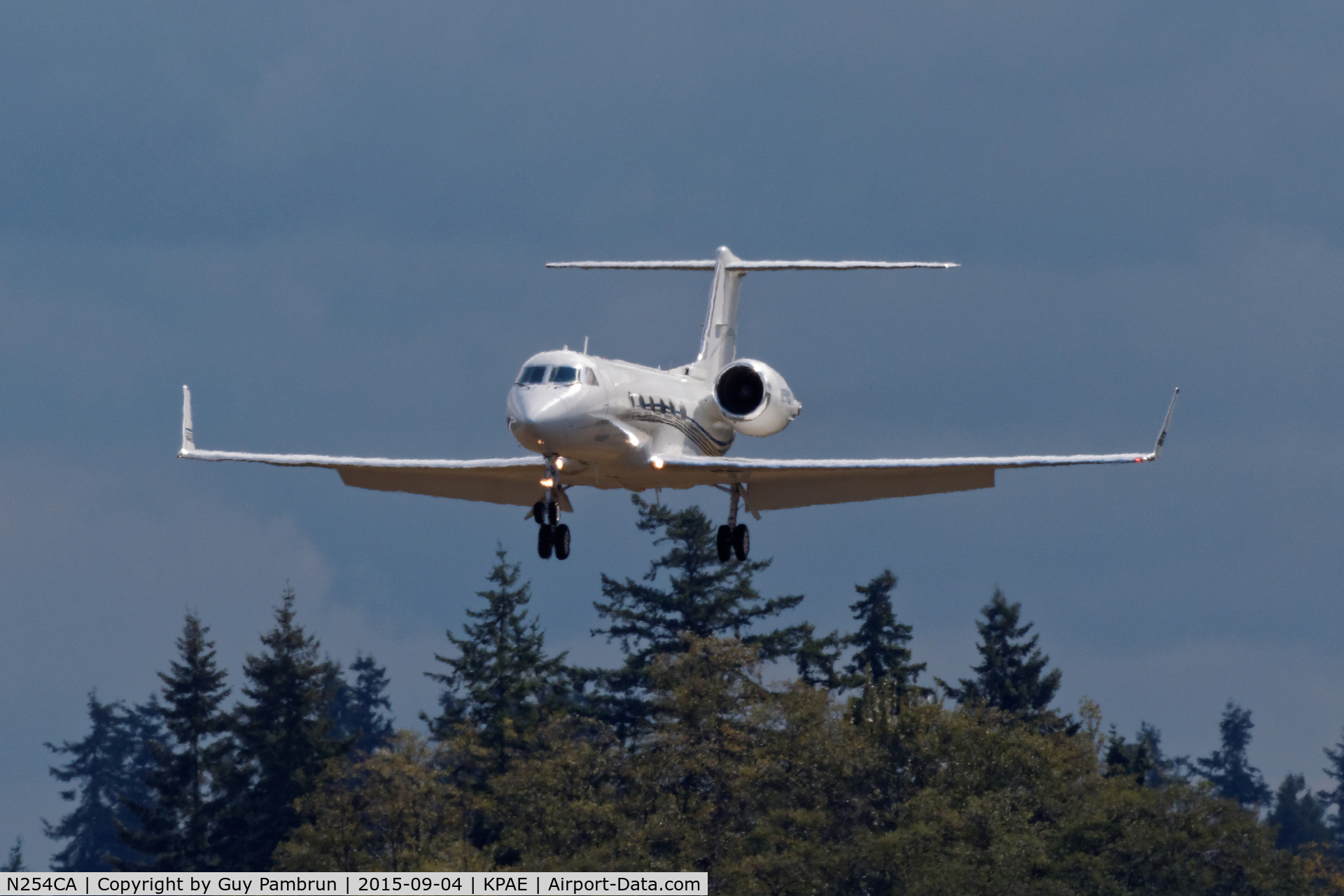 N254CA, 1987 Gulfstream Aerospace G-IV C/N 1054, Landing
