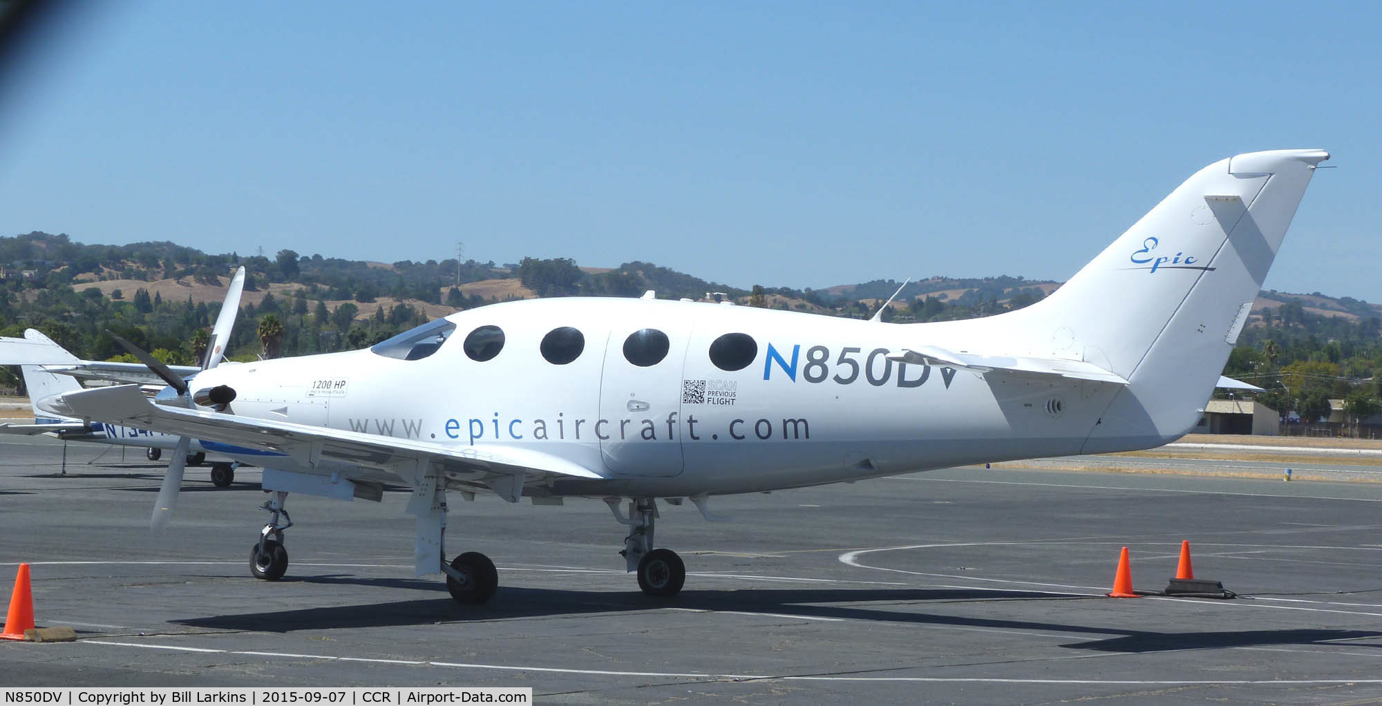 N850DV, 2011 AIR Epic LT C/N 031, New markings; lettering and no stripe. Sept 2015.