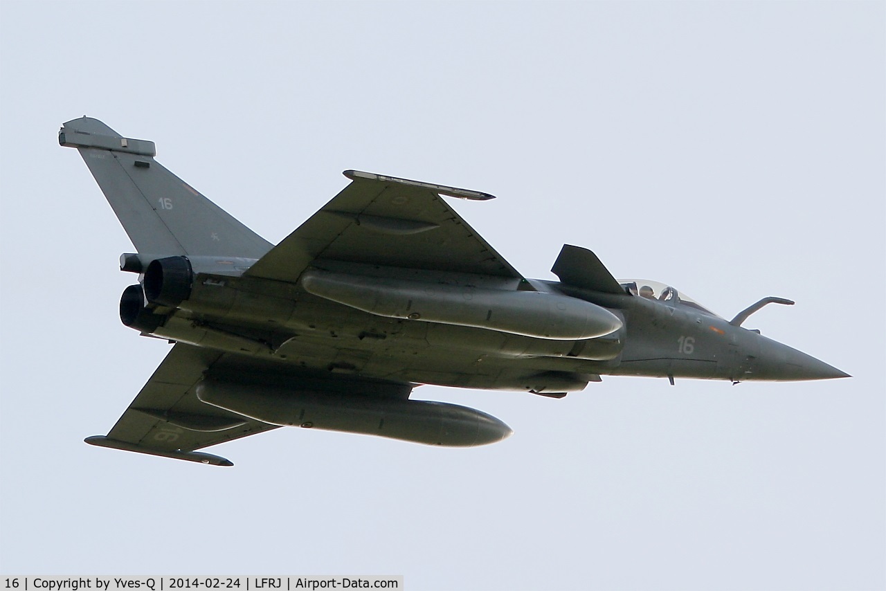 16, Dassault Rafale M C/N 16, Dassault Rafale M, Take off rwy 26, Landivisiau Naval Air Base (LFRJ)