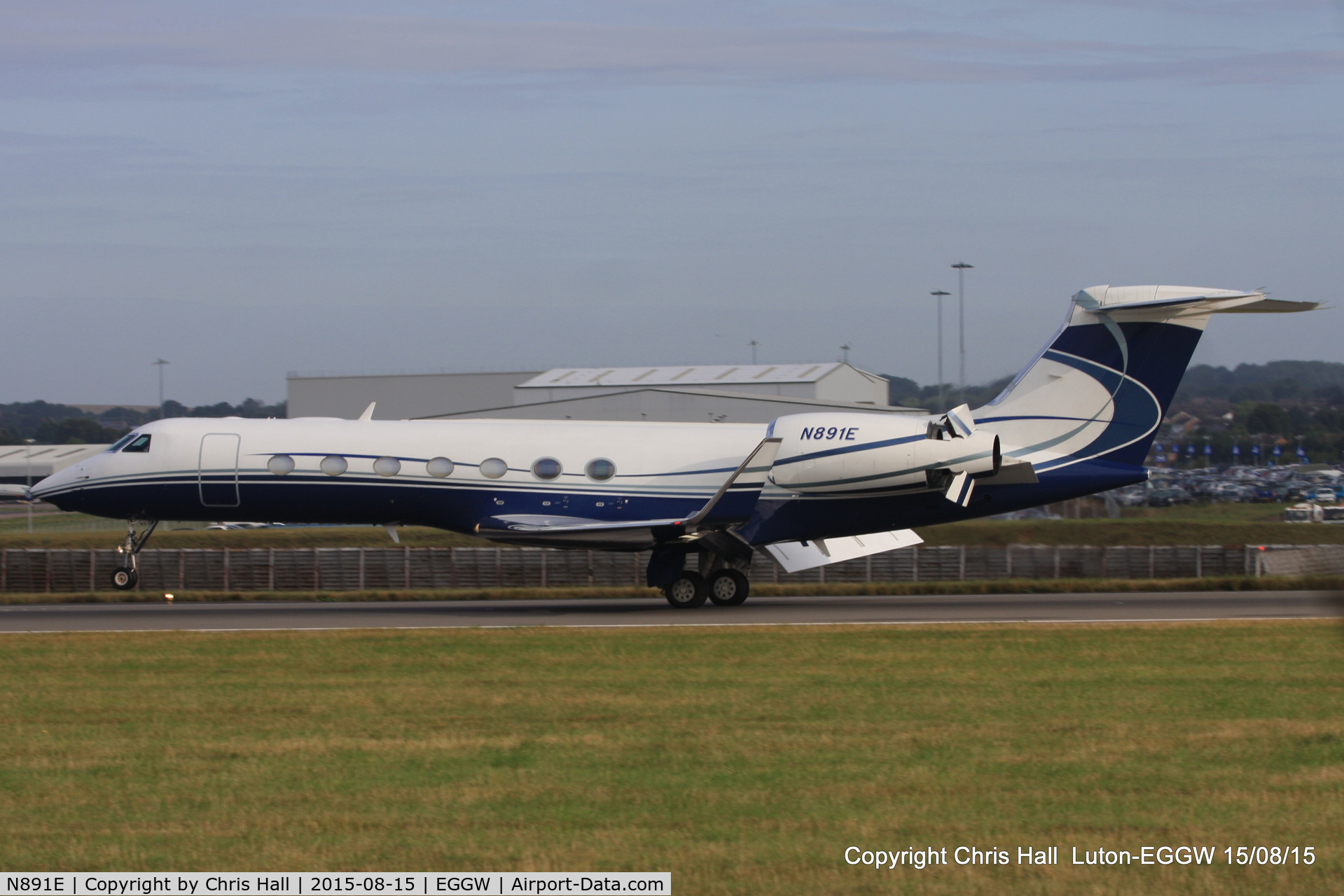 N891E, 2011 Gulfstream Aerospace GV-SP (G550) C/N 5321, at Luton