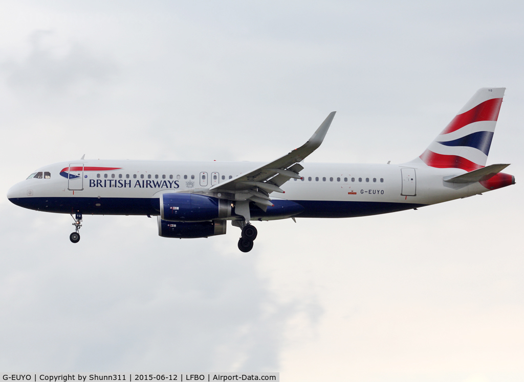 G-EUYO, 2013 Airbus A320-232 C/N 5634, Landing rwy 32L with sharklets fitted