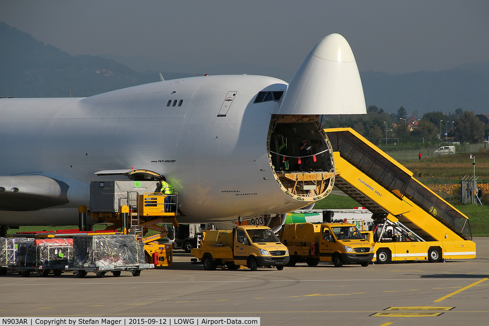 N903AR, 2002 Boeing 747-428F/ER/SCD C/N 33096, Centurion Air Cargo B.747-400F @ GRZ