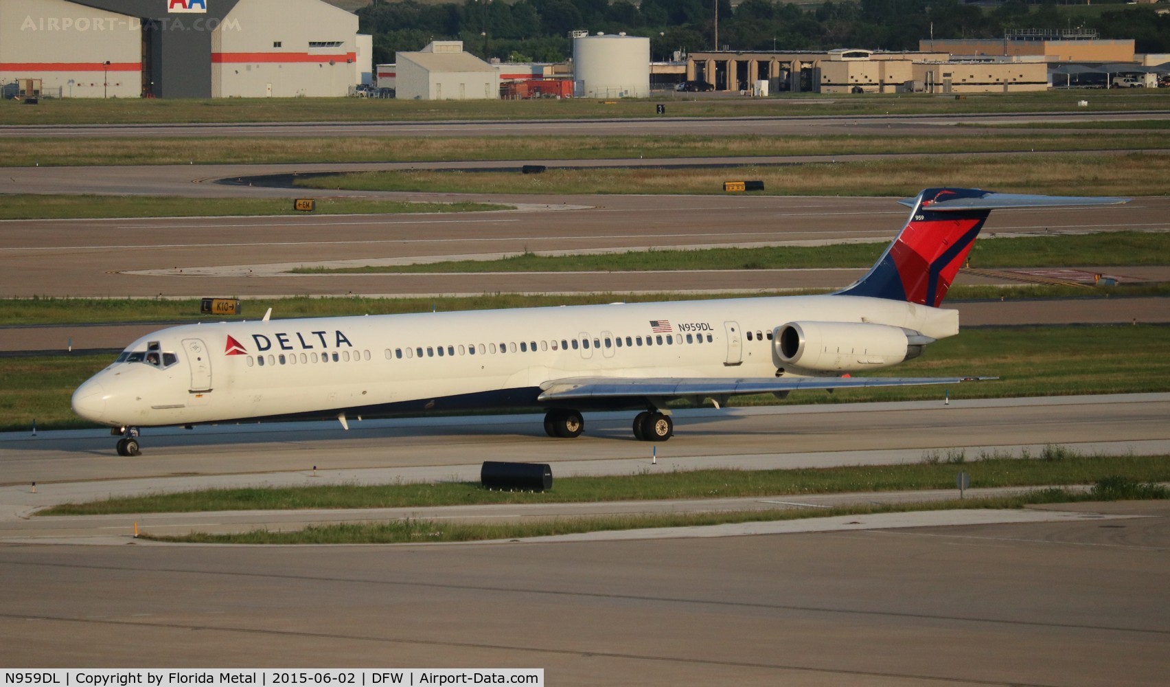 N959DL, 1990 McDonnell Douglas MD-88 C/N 49978, Delta