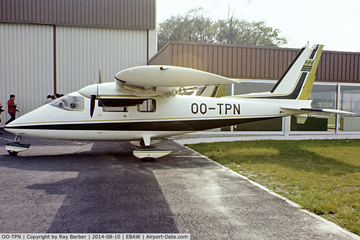 OO-TPN, 1977 Partenavia P-68B C/N 88, Partenavia P.68B Victor [88] Antwerp-Deurne~OO 12/05/1979. From a slide.