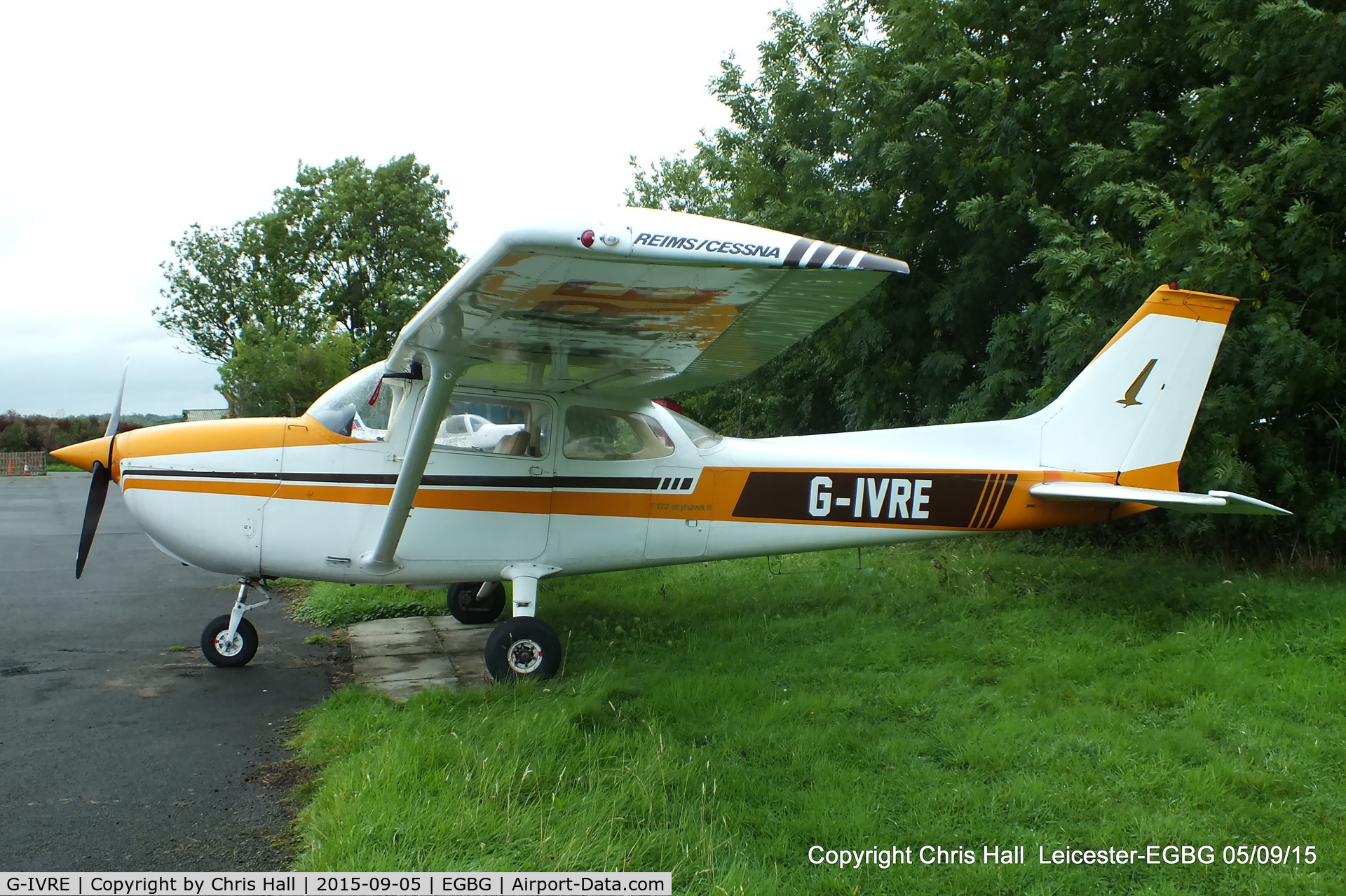 G-IVRE, 1975 Reims F172M ll Skyhawk C/N 1287, at Leicester