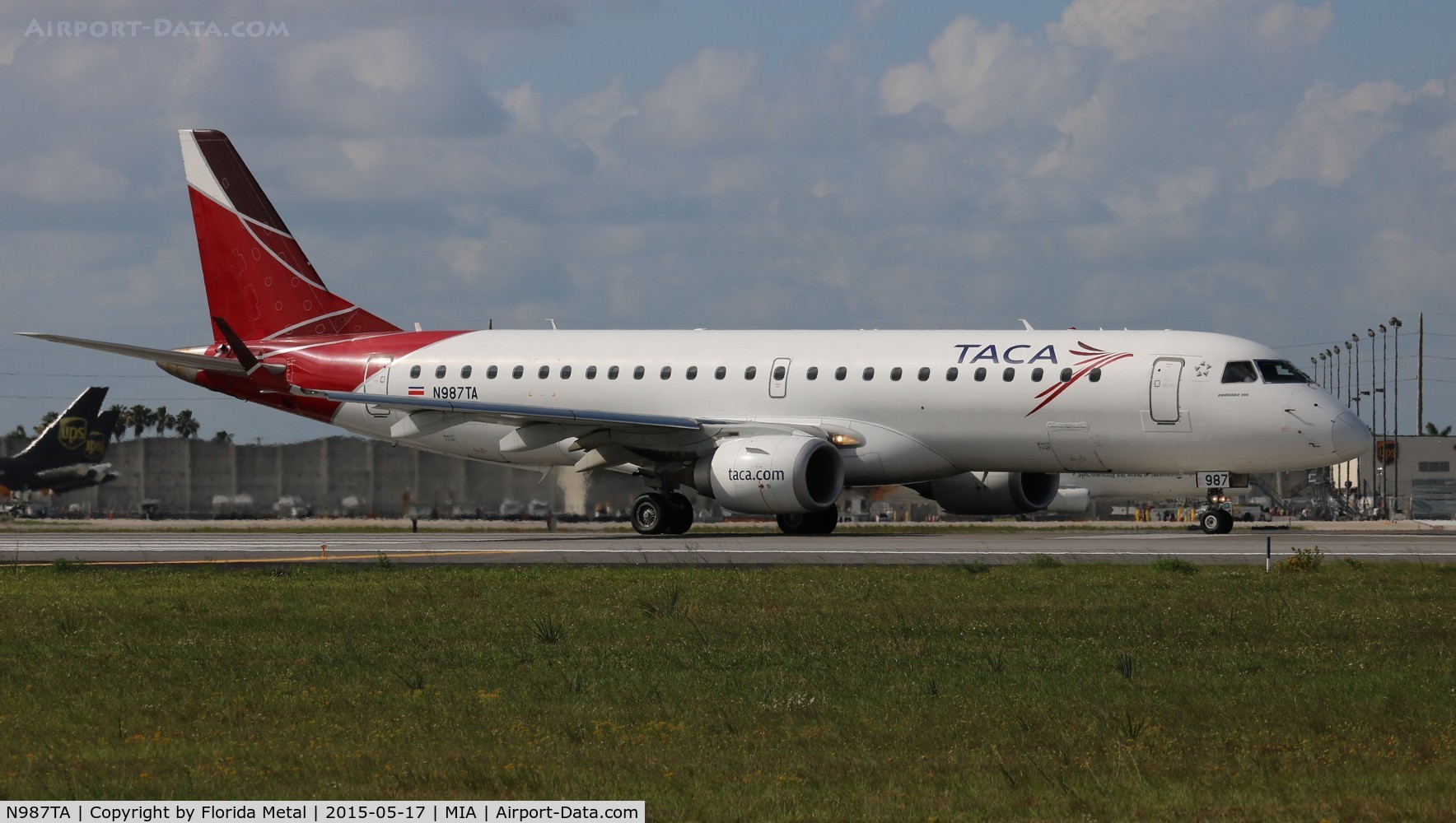 N987TA, Embraer ERJ-190-100 IGW 190AR C/N 19000393, Taca E190
