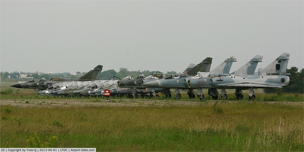 20, Dassault Mirage 2000C C/N 57, Dassault Mirage 2000C, Stored, Châteaudun Air Base (LFOC)