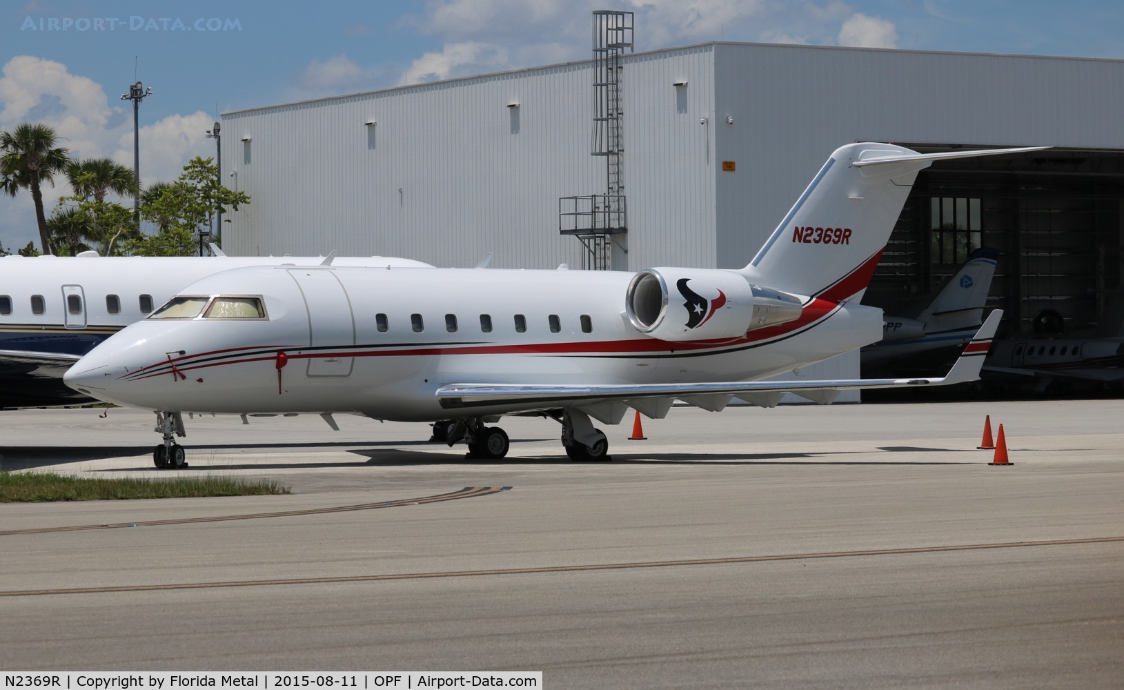N2369R, 1993 Canadair Challenger 601-3A (CL-600-2B16) C/N 5134, Challenger 601 belonging to the Houston Texans