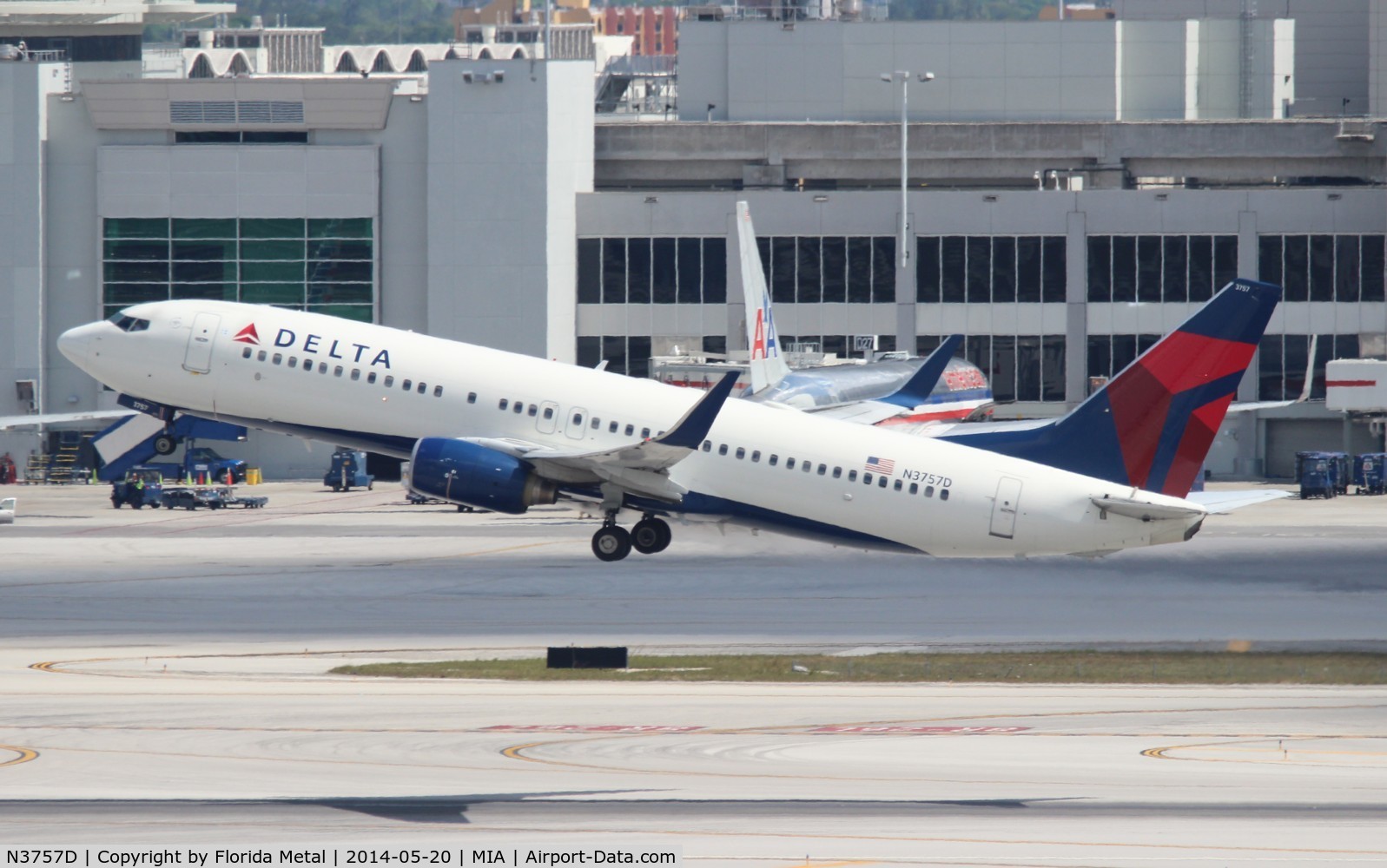 N3757D, 2001 Boeing 737-832 C/N 30813, Delta