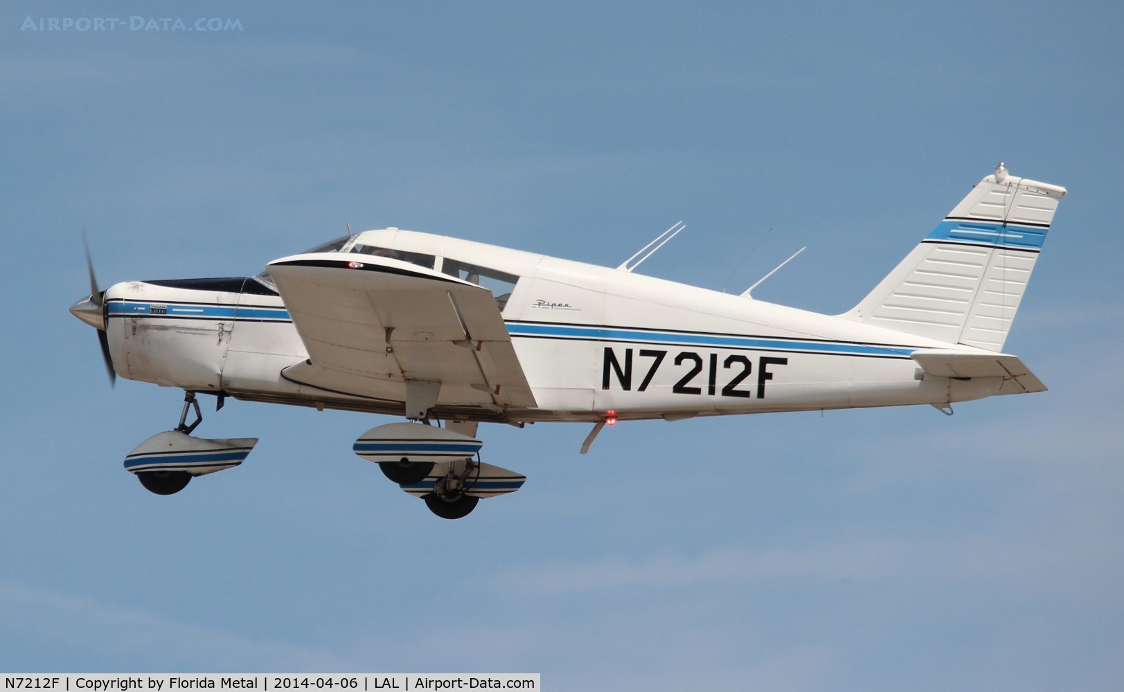 N7212F, 1968 Piper PA-28-140 C/N 28-25121, Piper PA-28-140