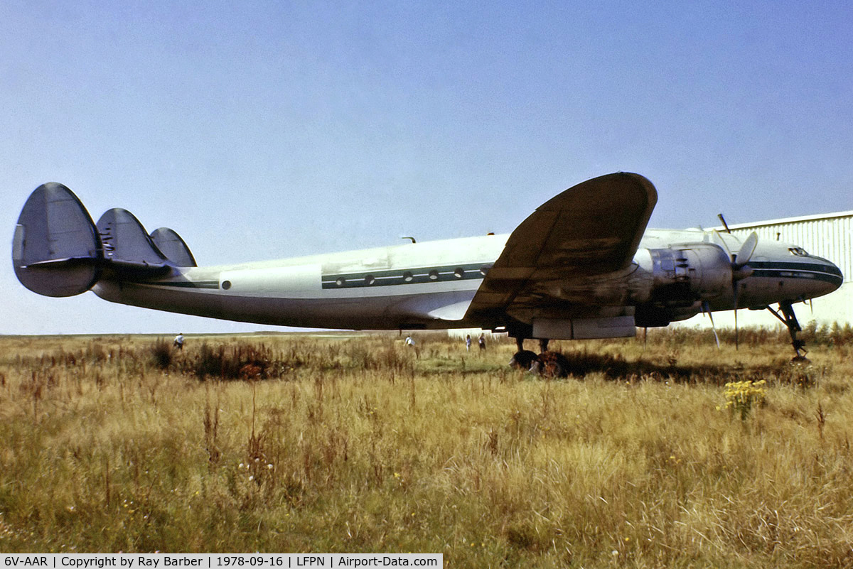 6V-AAR, Lockheed L-749A-79-46 Constellation C/N 2538, Lockheed L-749A Constellation [2538] (Government of Senegal) Toussus Le Noble~F 16/09/1978.From slide seen here unmarked. Broken up here in 1979.