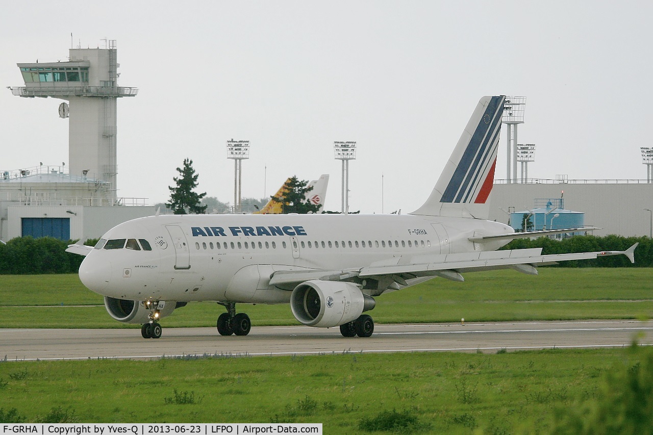 F-GRHA, 1999 Airbus A319-111 C/N 938, Airbus A319-111, Taxiing to boarding area, Paris-Orly Airport (LFPO-ORY)