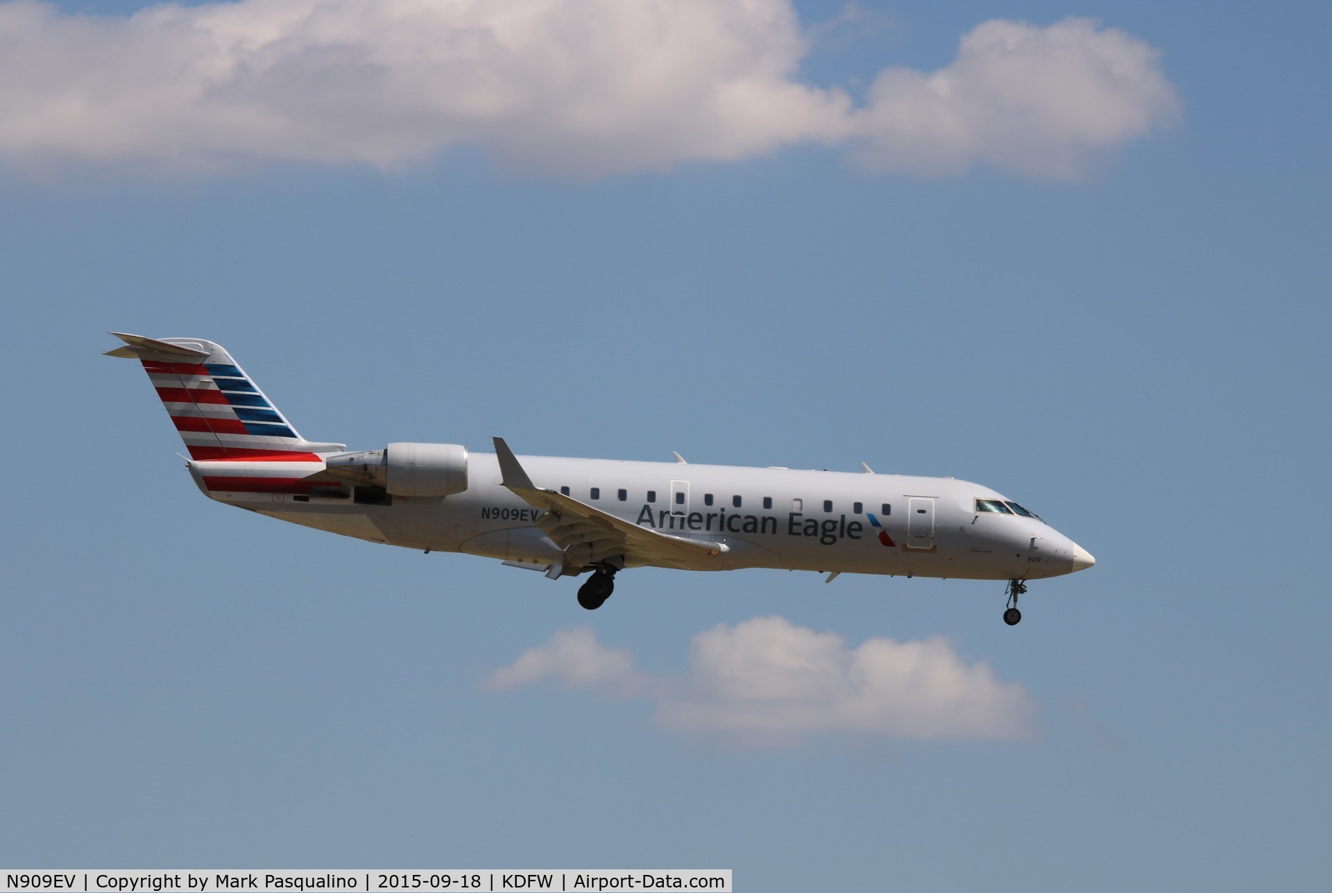 N909EV, 2002 Bombardier CRJ-200ER (CL-600-2B19) C/N 7658, CL-600-2B19