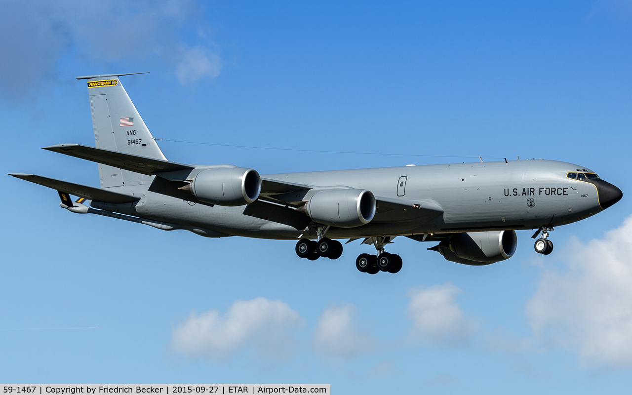 59-1467, 1958 Boeing KC-135T Stratotanker C/N 17955, on final RW08