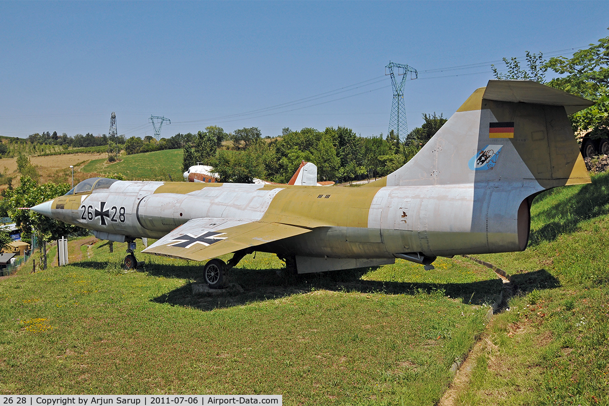 26 28, Lockheed F-104G Starfighter C/N 683-9180, On display at Parco Tematico dell'Aviazione.