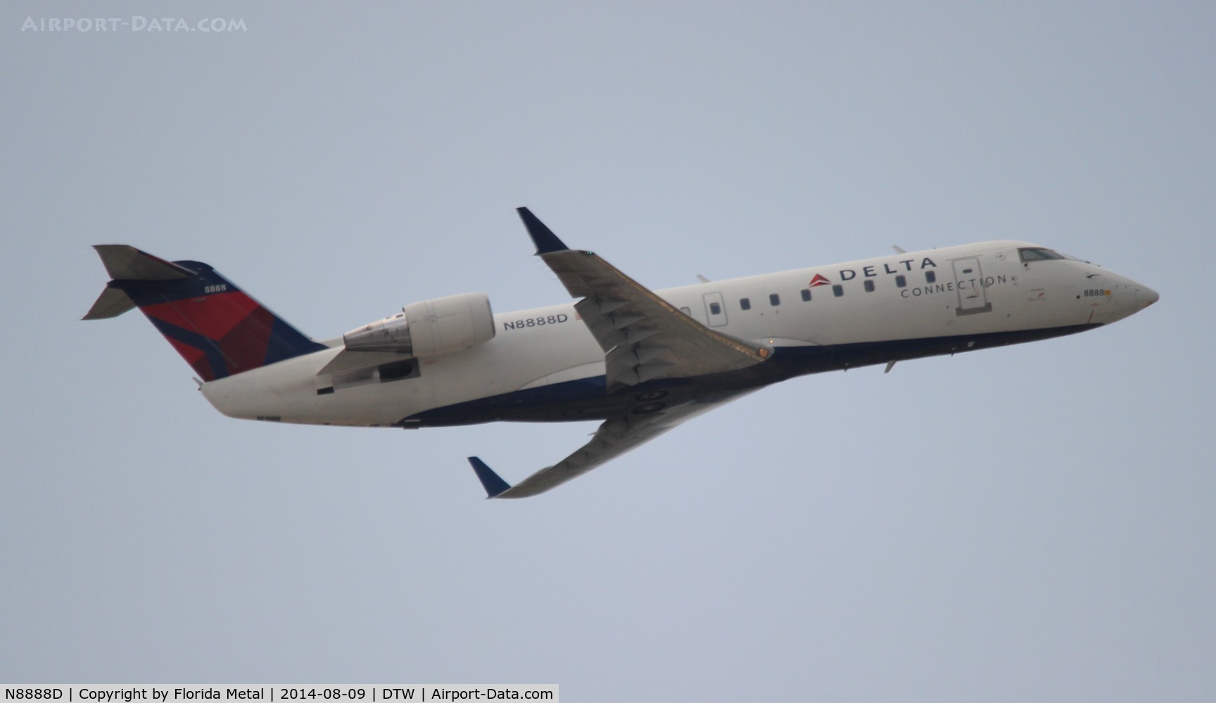 N8888D, 2003 Bombardier CRJ-200 (CL-600-2B19) C/N 7888, Delta Connection