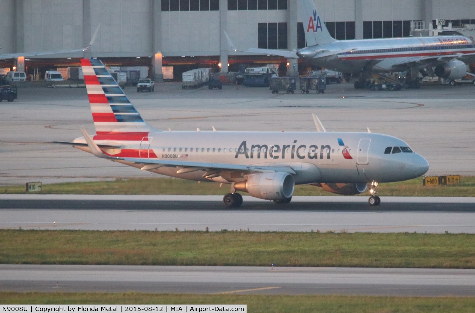 N9008U, 2013 Airbus A319-115 C/N 5786, American